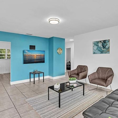 Modern 2Br Oasis Mins To Beach & Casino Db2 ดาเนียบีช ภายนอก รูปภาพ